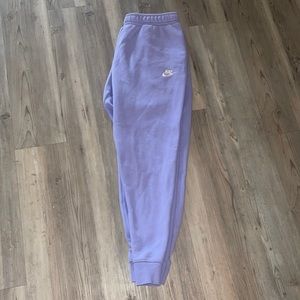 Nike Joggers that are a size Large and they only been worn twice.